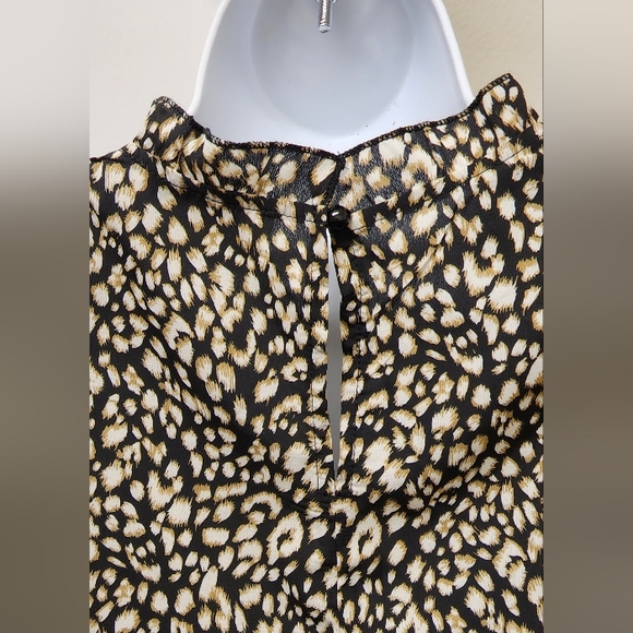 NWOT, Angashion Babydoll, Small, Cap Sleeve Blouse - Picture 7 of 8